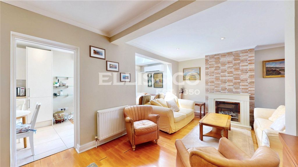 Property photo 3 of 30 Picture No. 25