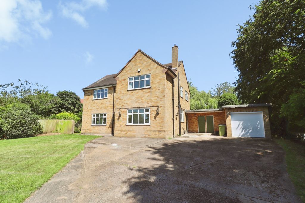 Property photo 1 of 24