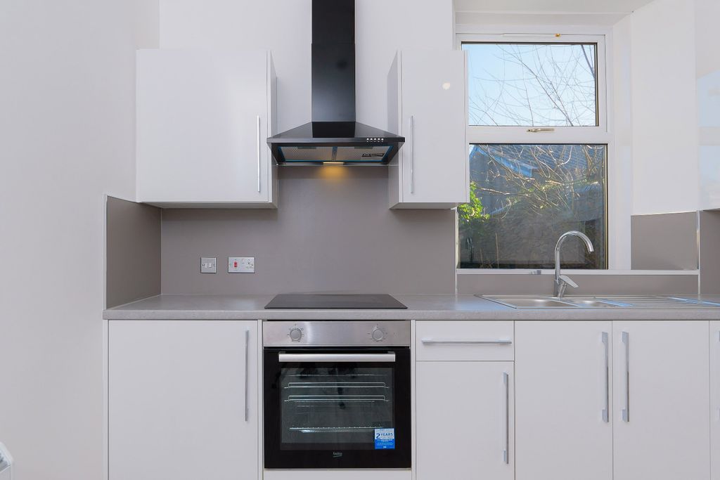 Property photo 2 of 24