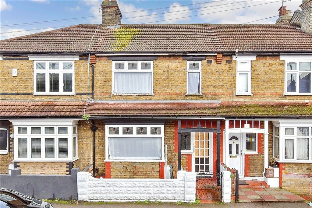 Property photo 3 of 10 External
