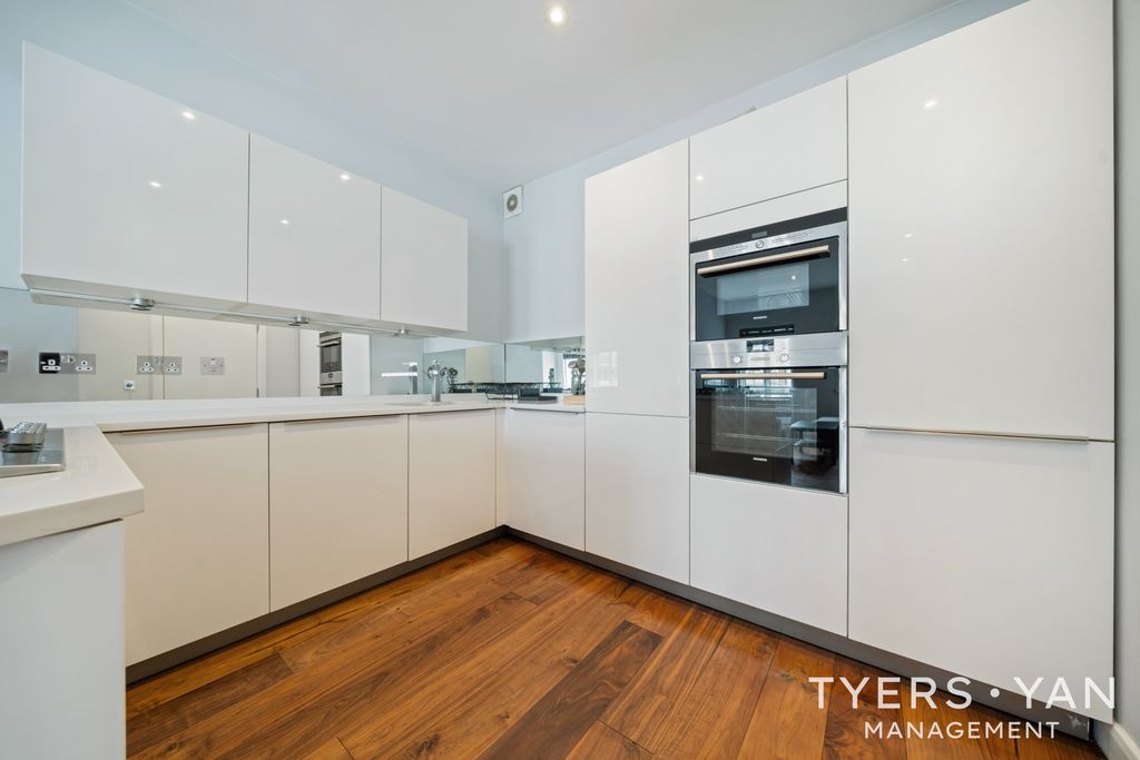 Property photo 2 of 13 Kitchen