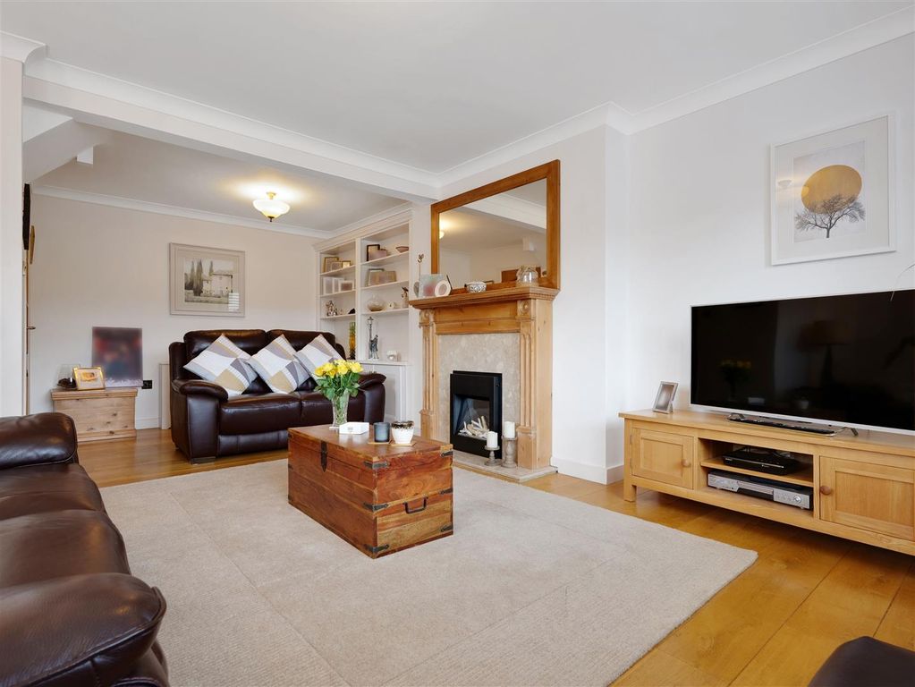 Property photo 2 of 28 1 (2).Jpg