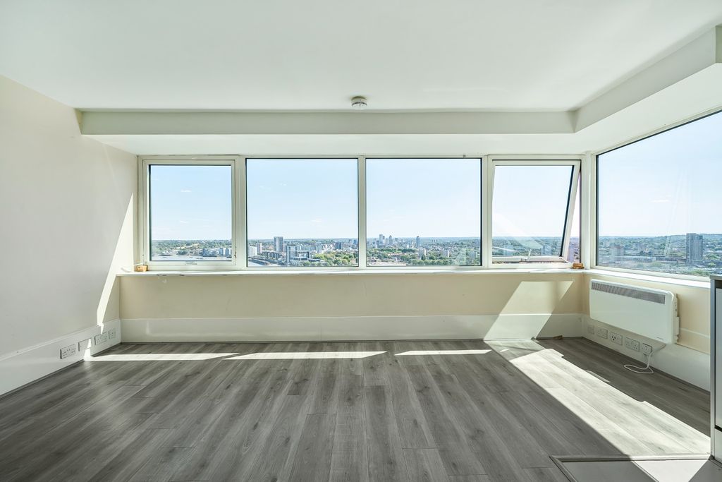 Property photo 1 of 12 5382991