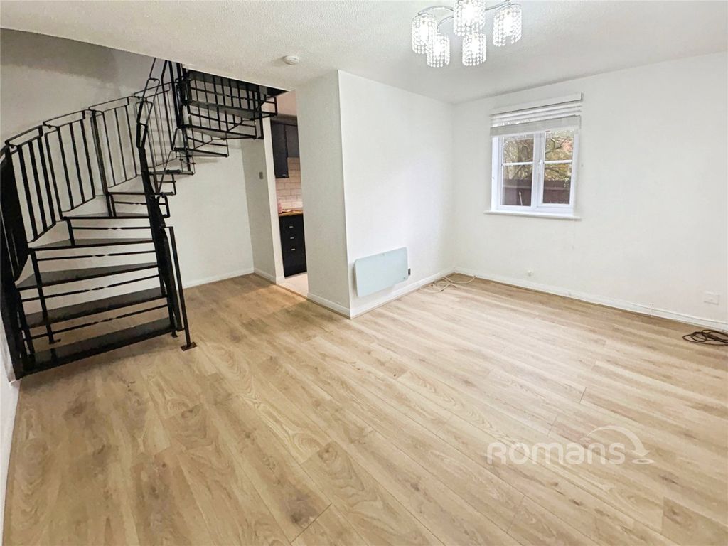 Property photo 3 of 10 Picture No. 04