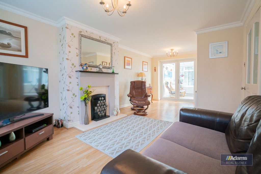 Property photo 2 of 30