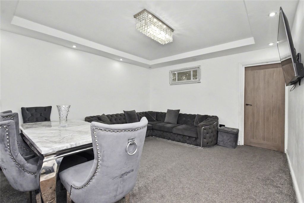 Property photo 2 of 20 Picture No. 15