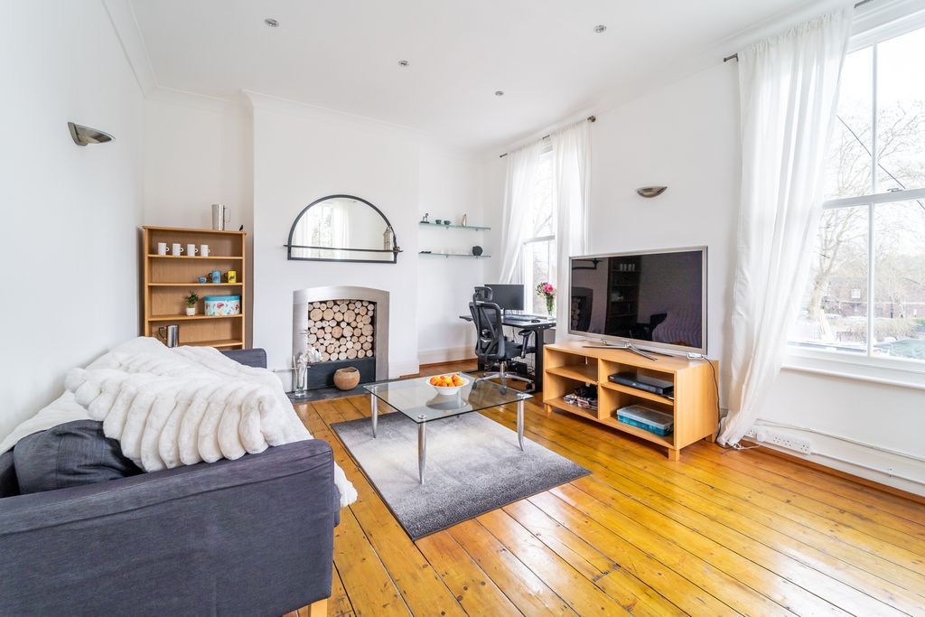 Property photo 2 of 12