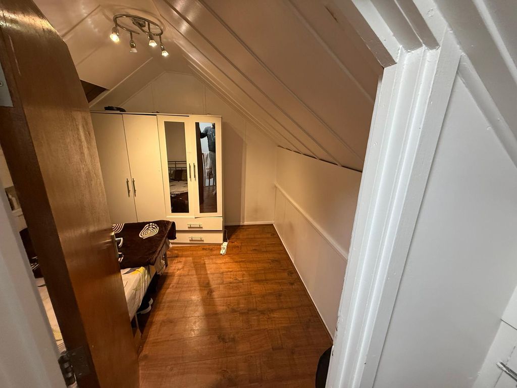 Property photo 3 of 3