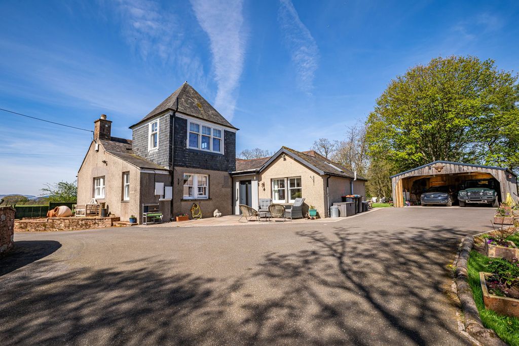 Property photo 3 of 56