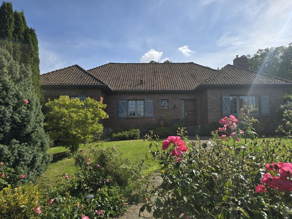 Property photo 2 of 8