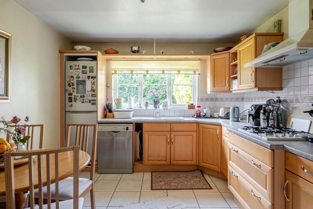 Property photo 2 of 17 1465373-6-6A204A4...