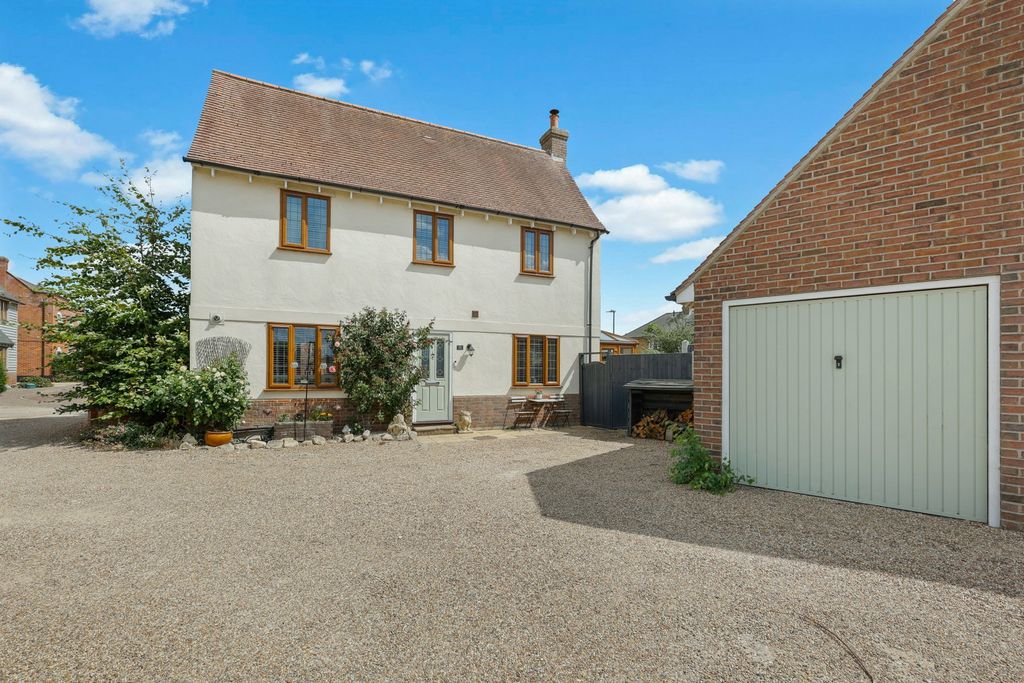 Property photo 1 of 27