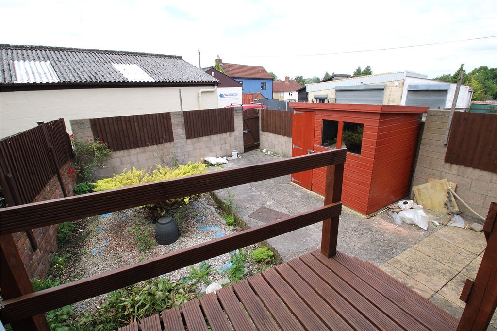 Property photo 1 of 9 Picture No. 10