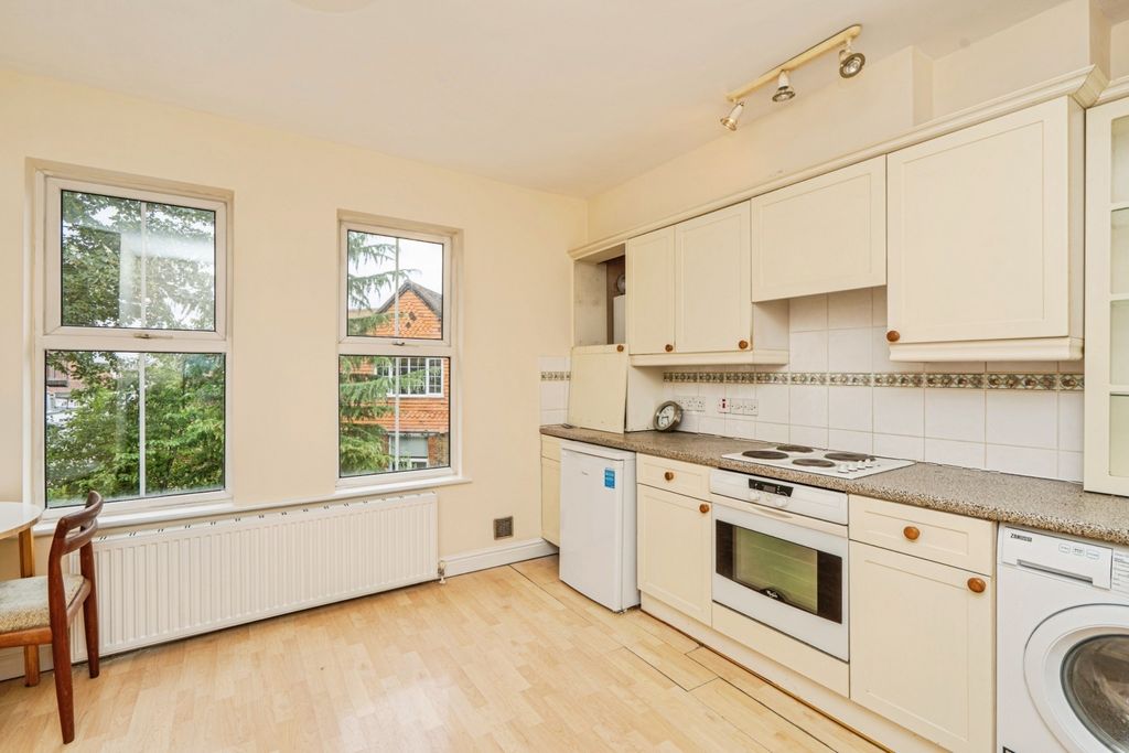 Property photo 1 of 10 Picture No. 27