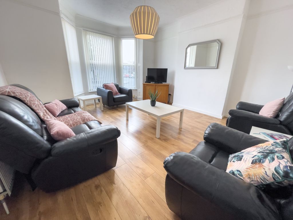 Property photo 2 of 15 Img_2864
