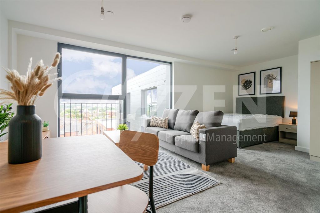 Property photo 1 of 12 Studio
