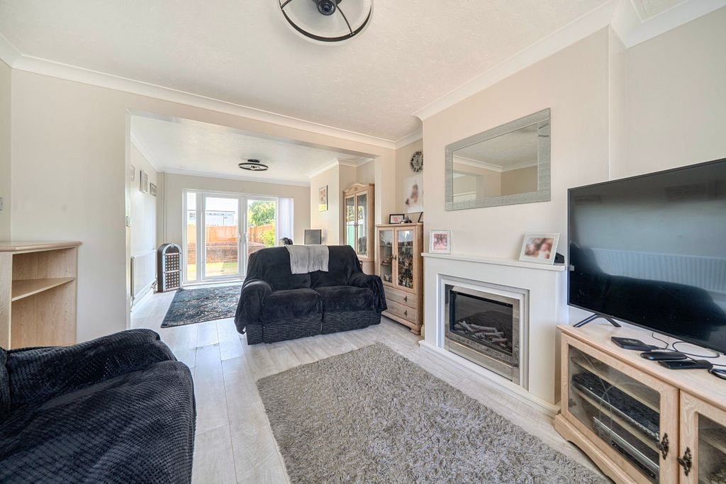 Property photo 3 of 16 14928787