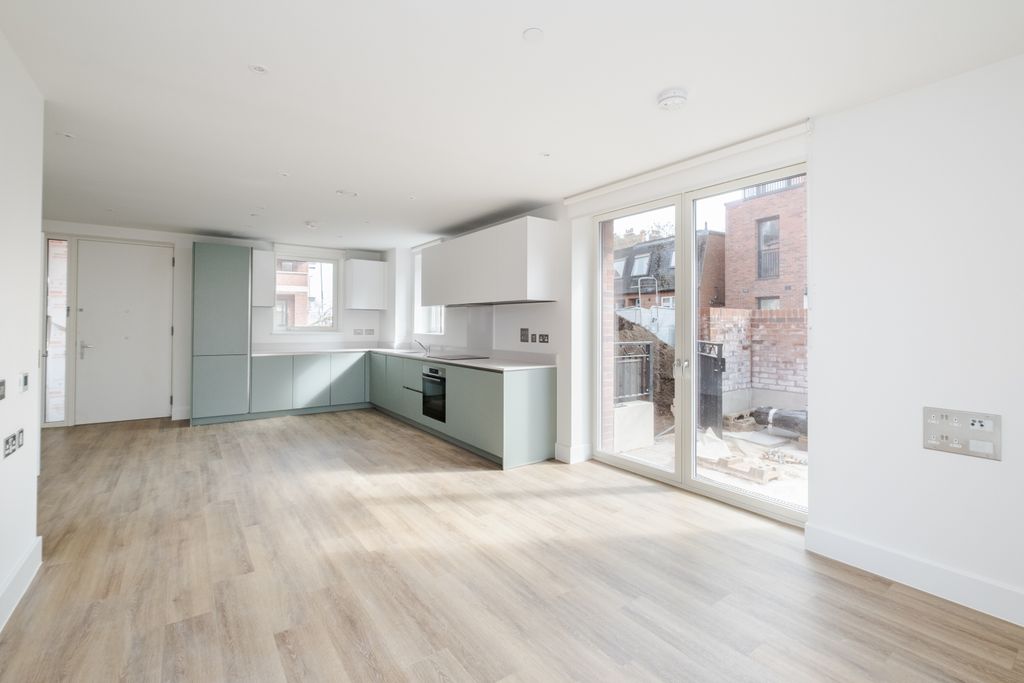 Property photo 3 of 8