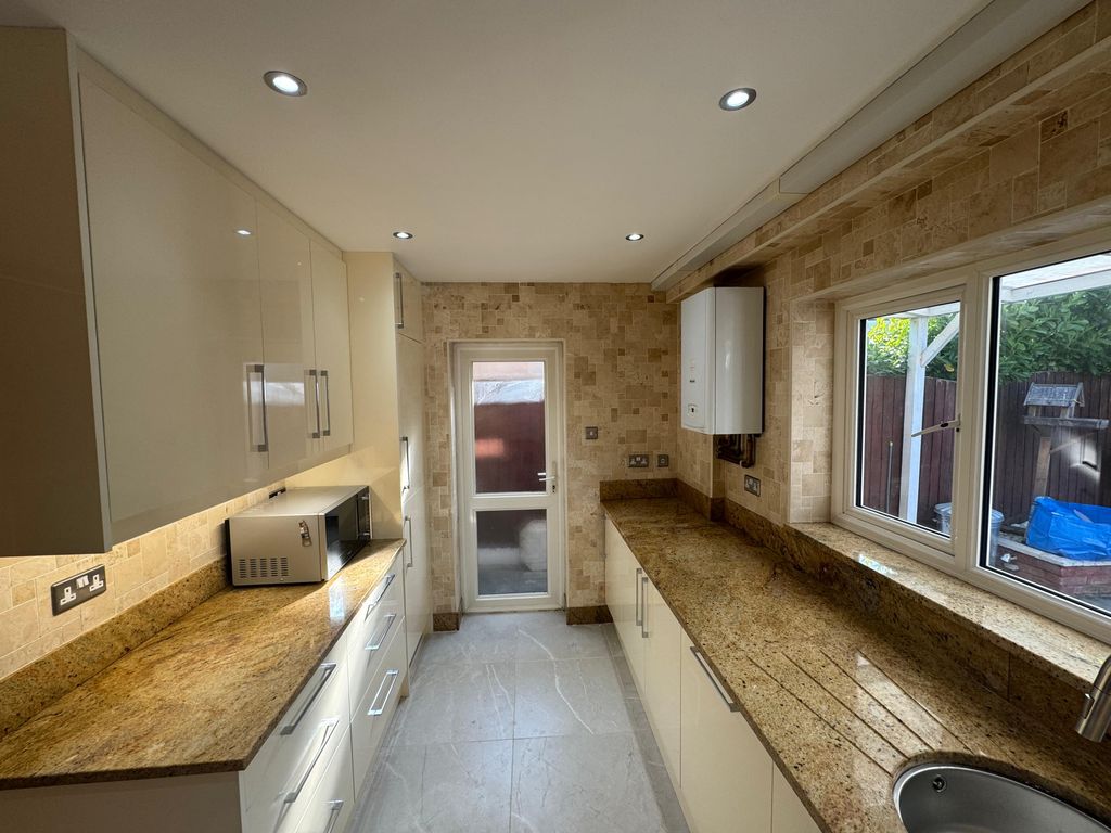 Property photo 2 of 30 Kitchen 1