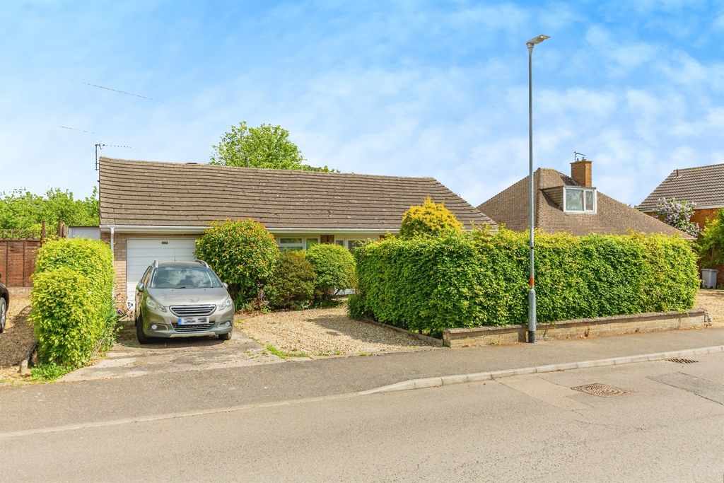 Property photo 1 of 18