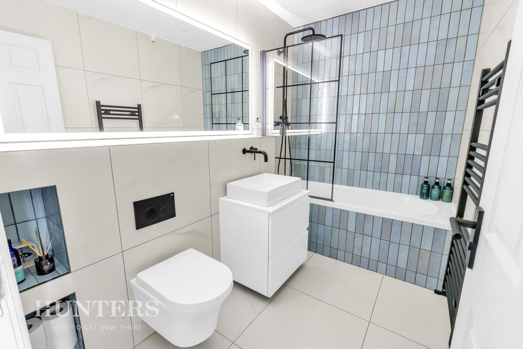 Property photo 3 of 29 Bathroom