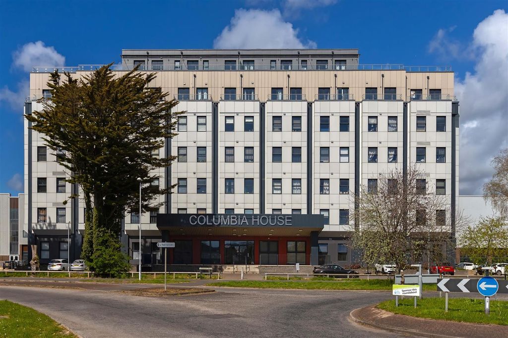 Property photo 1 of 10 Columbia House_9.Jpg
