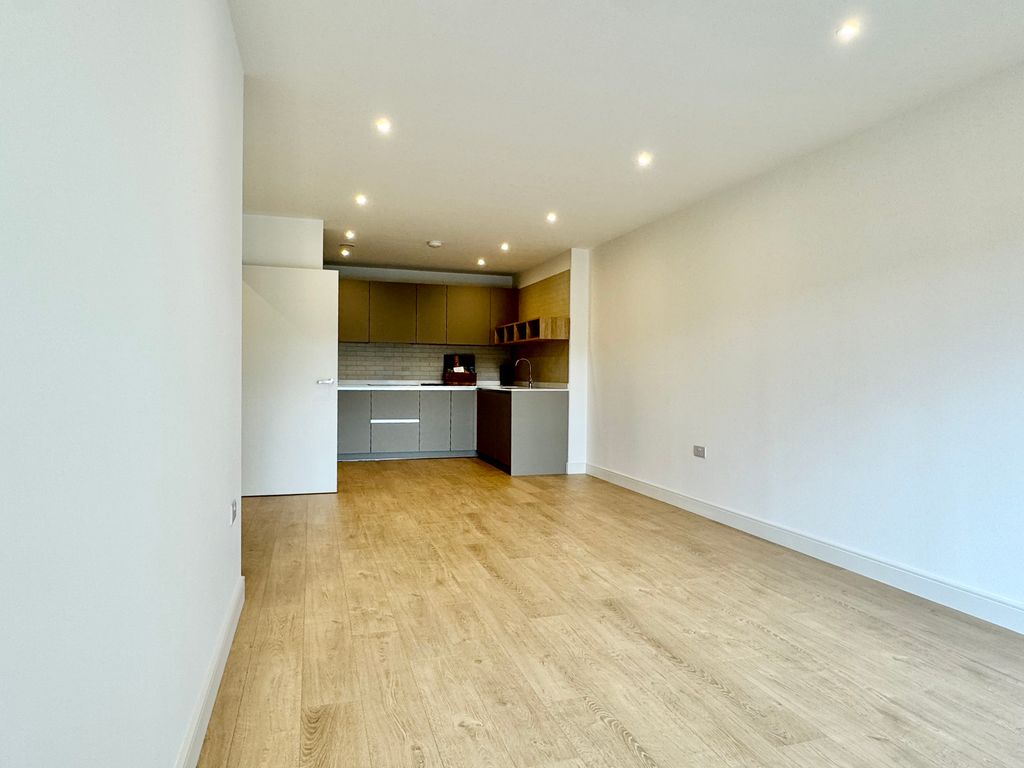 Property photo 2 of 24