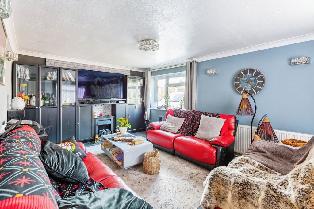Property photo 2 of 15
