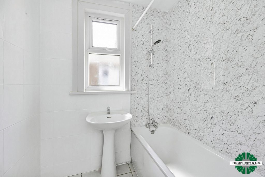 Property photo 1 of 12 Pbox-Img.Jpg