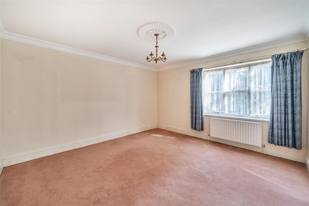 Property photo 3 of 17 1358675-8-68d3Fbe1E022A.Jpg