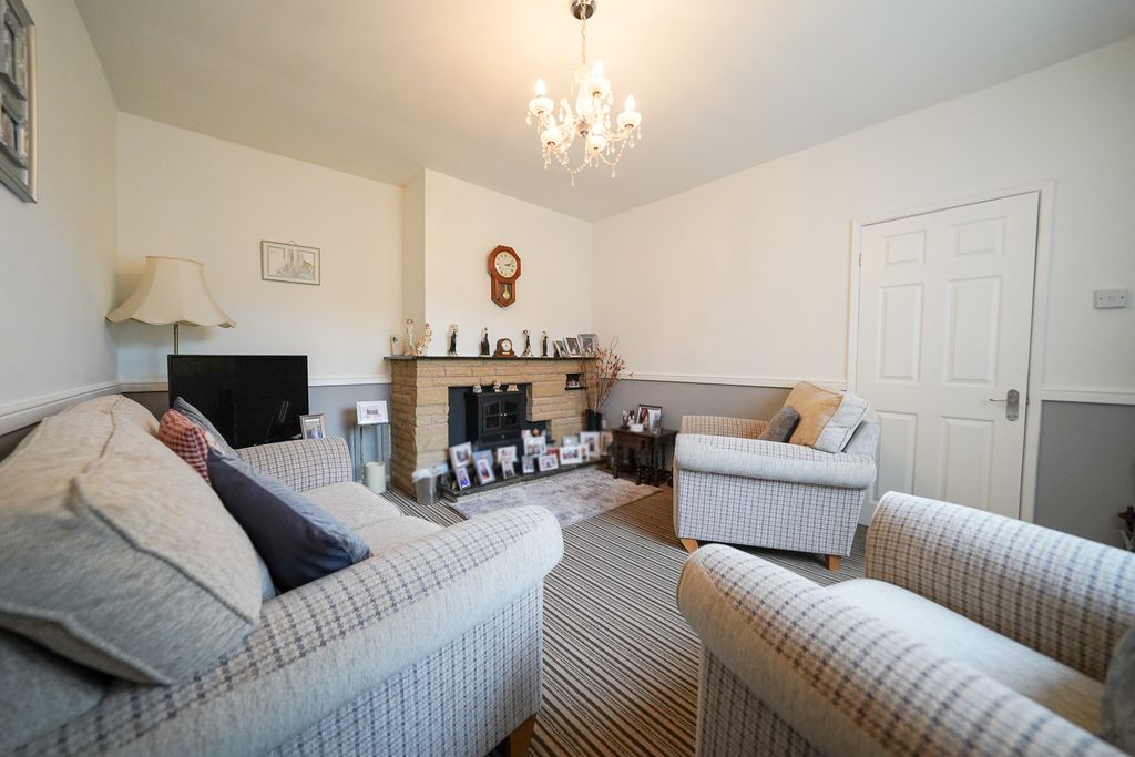 Property photo 3 of 19 Dsc09099