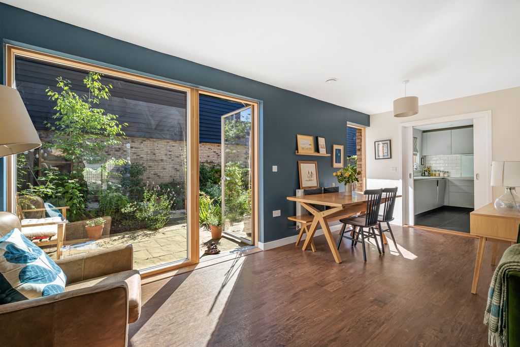 Property photo 3 of 20 4857574