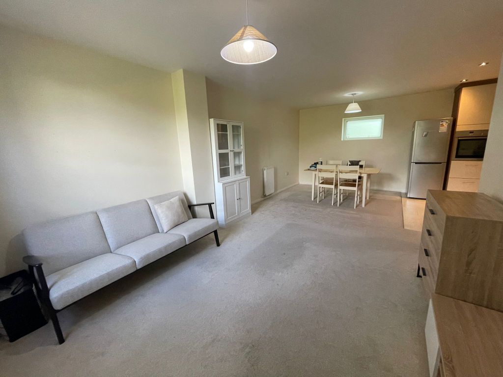 Property photo 2 of 33