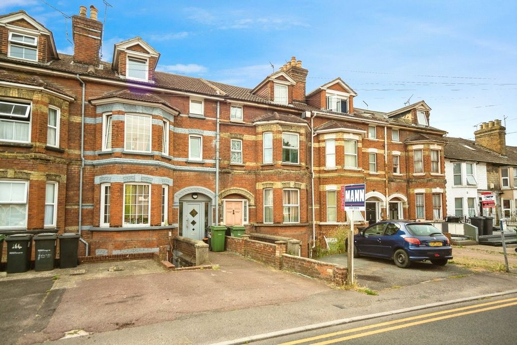 Property photo 2 of 16 Photo