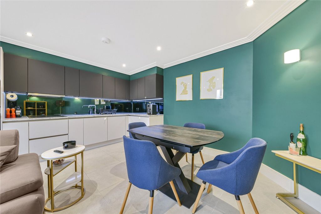 Property photo 3 of 13 Reception Room