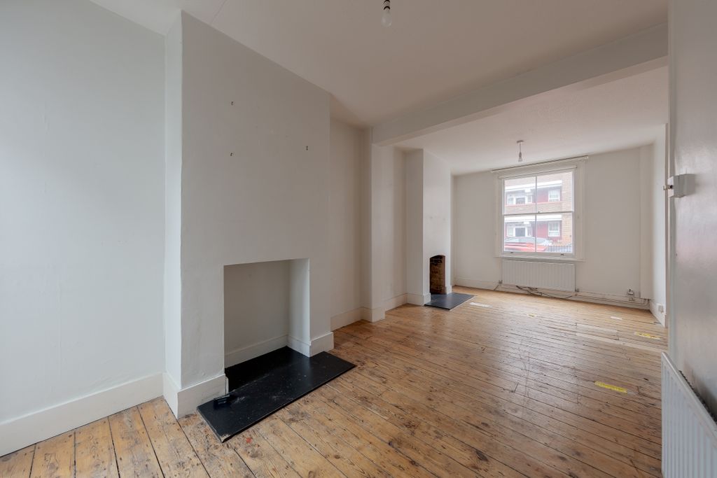 Property photo 3 of 13 094A1538-Edit