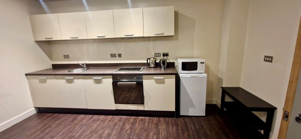 Property photo 3 of 9 Picture No. 30