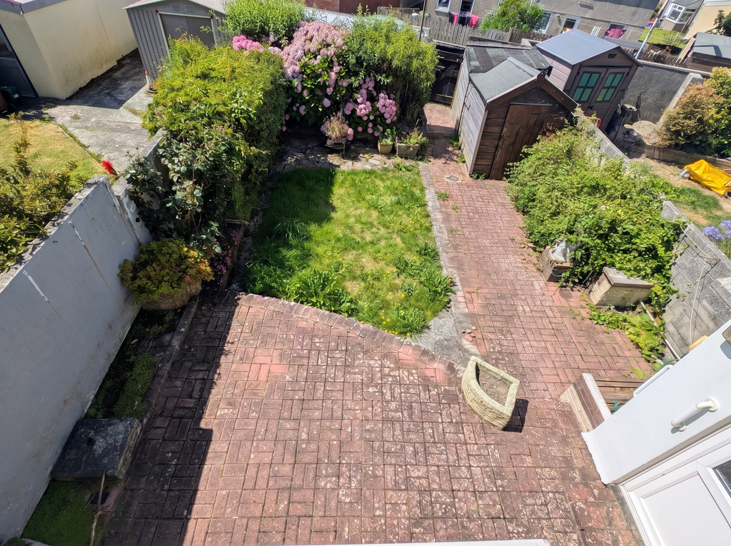 Property photo 2 of 18