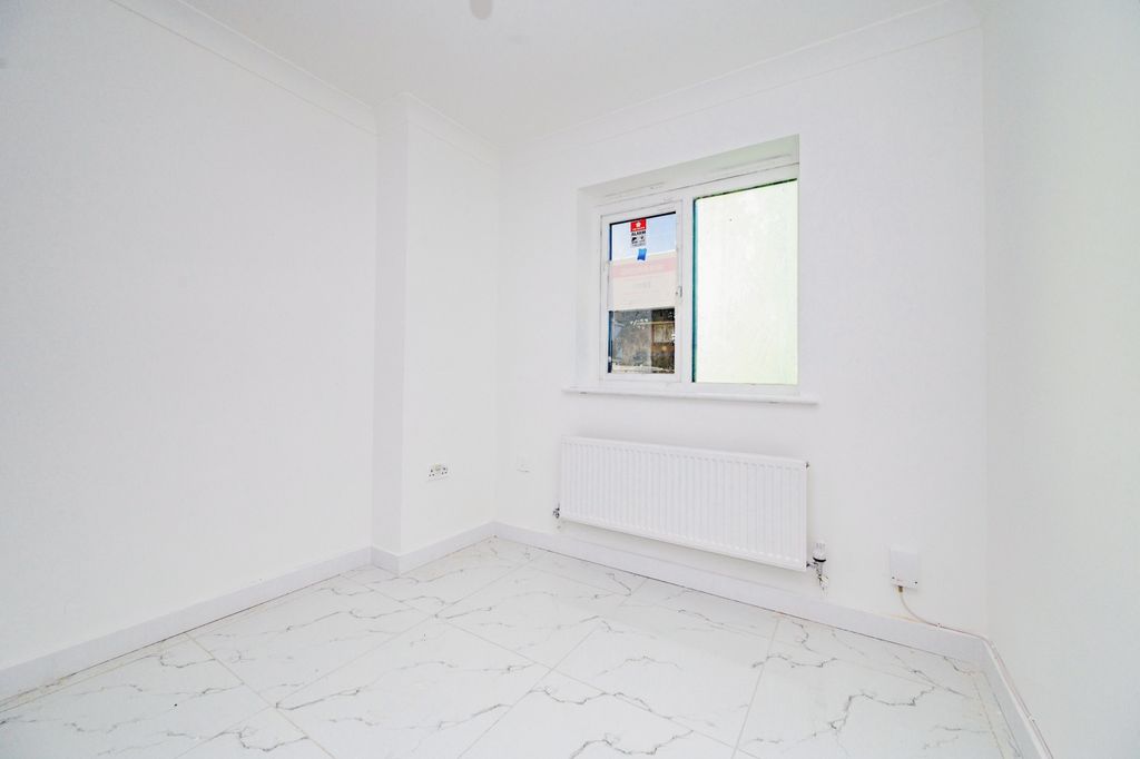 Property photo 2 of 16 Photography