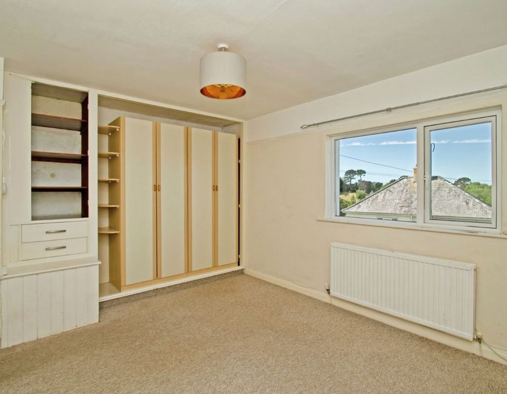 Property photo 3 of 7 Bedroom 1