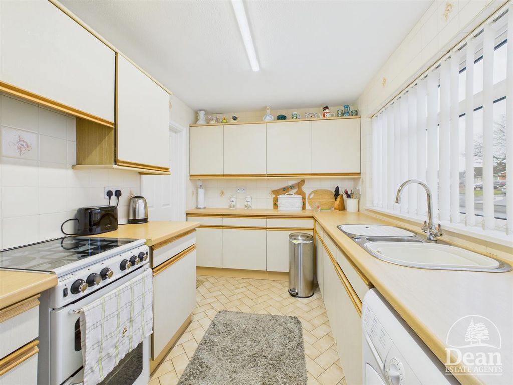 Property photo 2 of 20