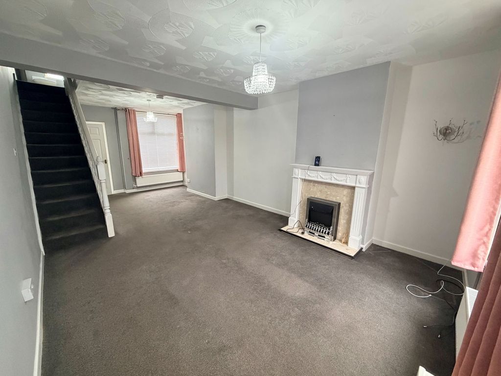 Property photo 3 of 19