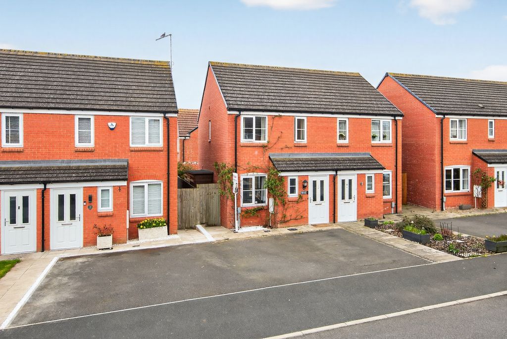 Property photo 1 of 28