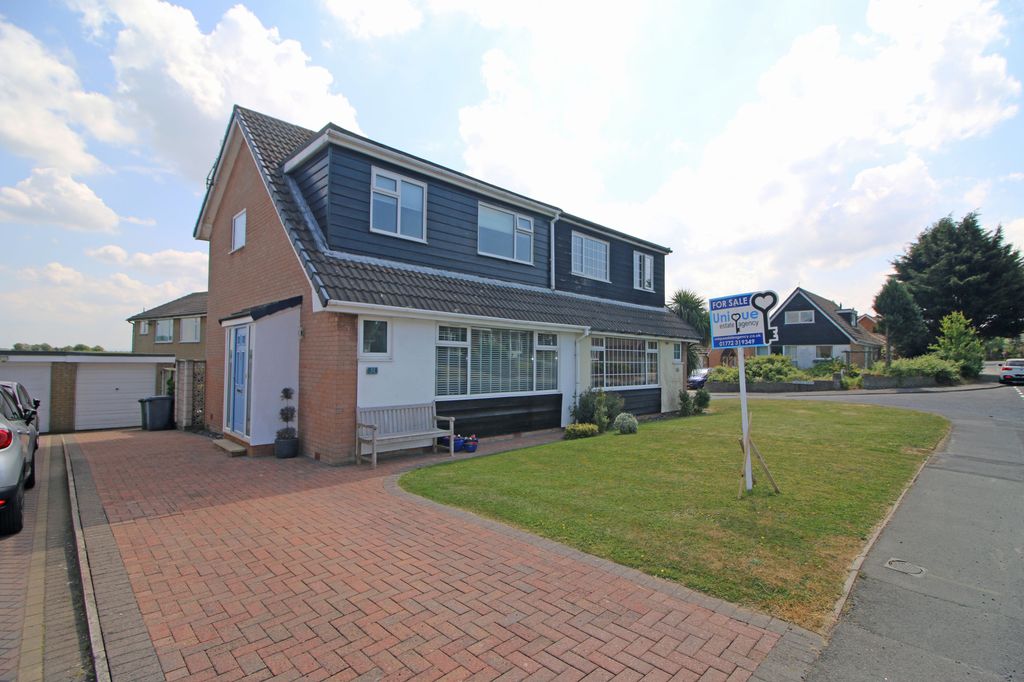 Property photo 1 of 26