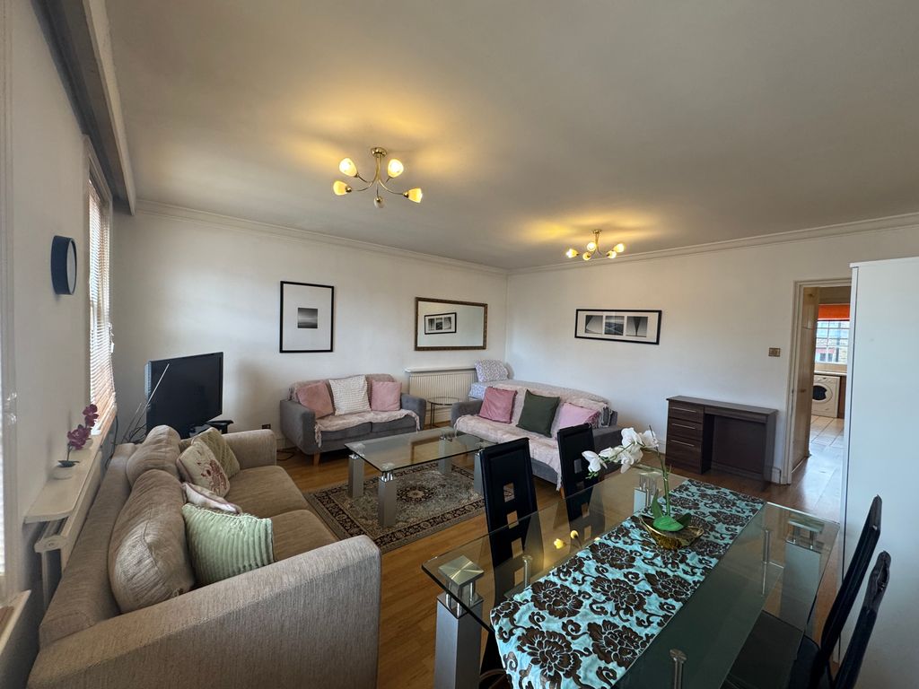 Property photo 3 of 14