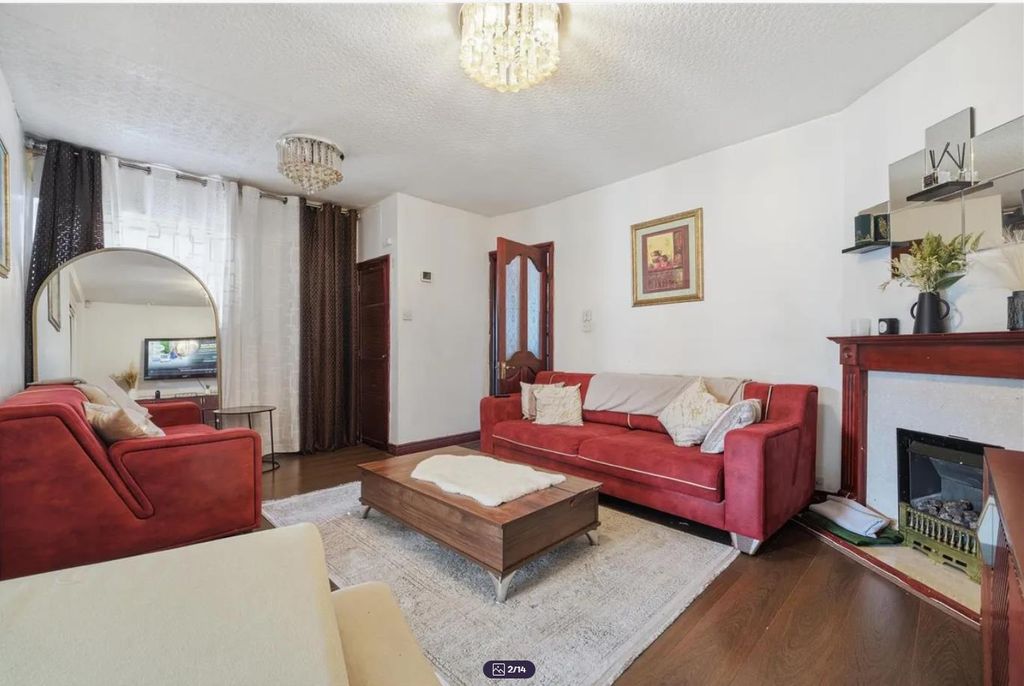 Property photo 2 of 12