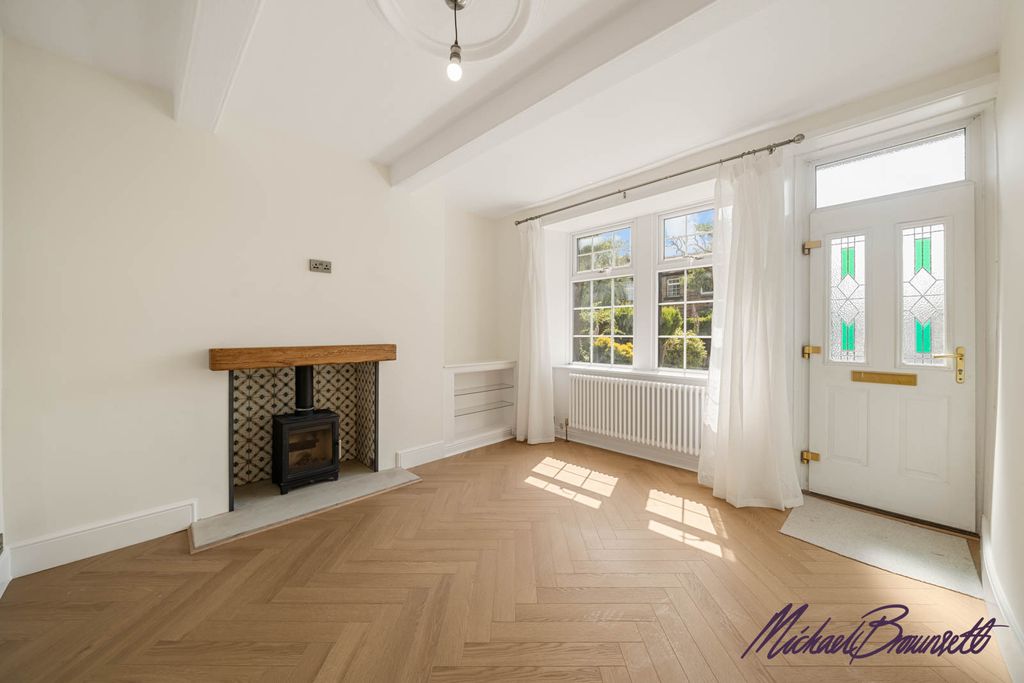 Property photo 2 of 35