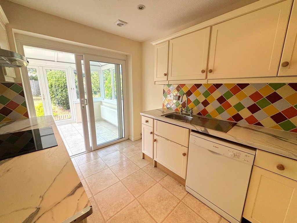 Property photo 3 of 16 Kitchen