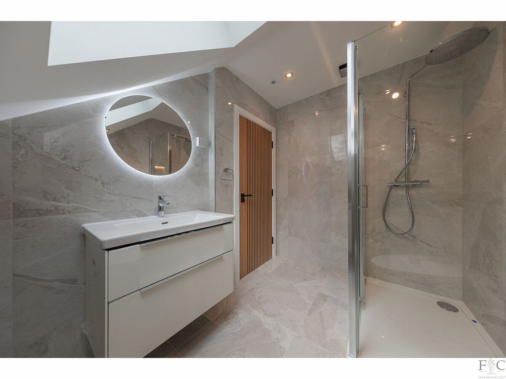 Additional image 14 of 7 bed detached house for saleCarisbrooke Road, Leicester LE2
