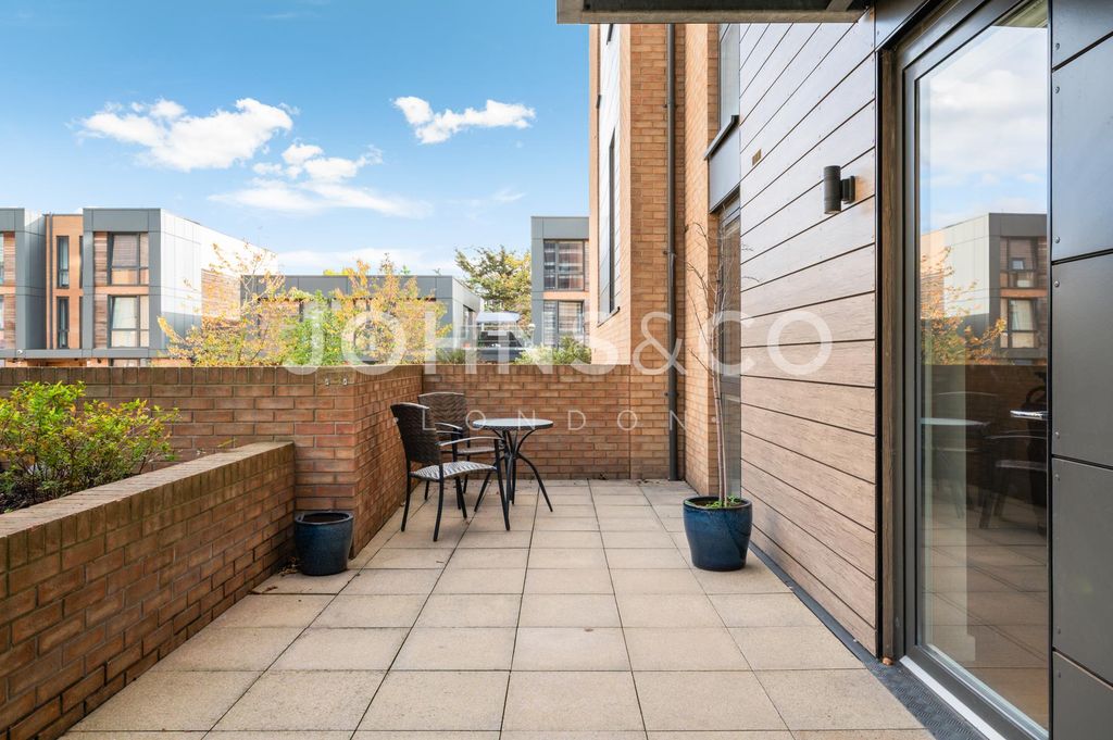 Property photo 3 of 8